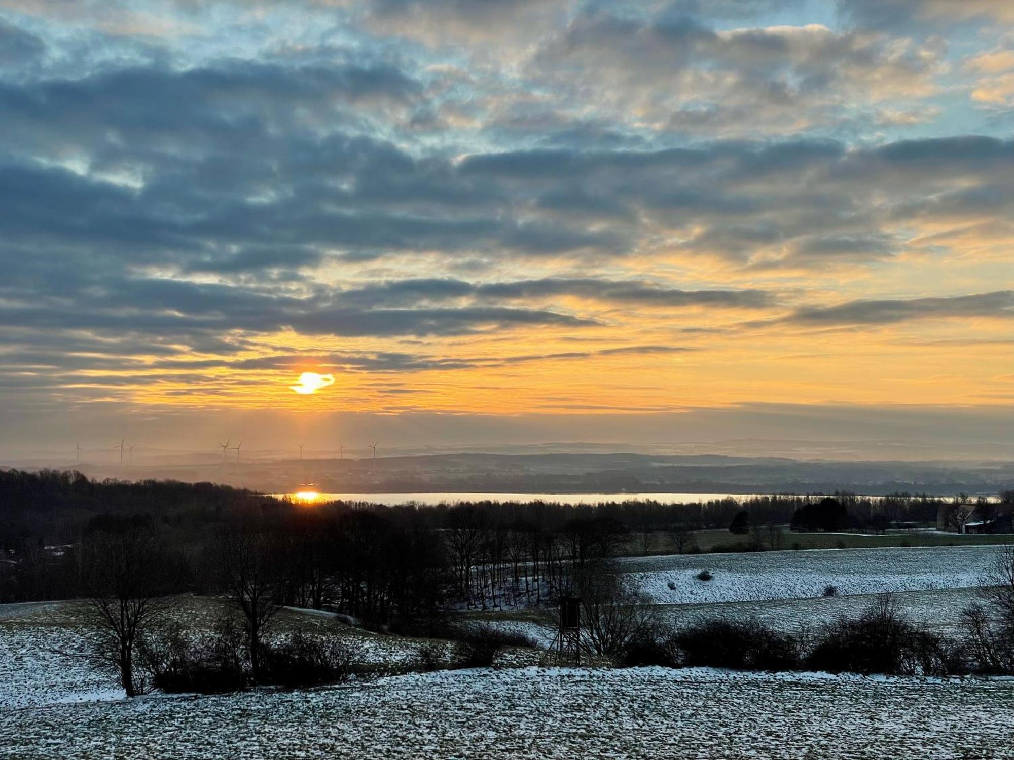 Hotel Kreuzbergbaude Beim Berzdorfer See Mit Wohlfuehl Sauna Markersdorf Esterno foto