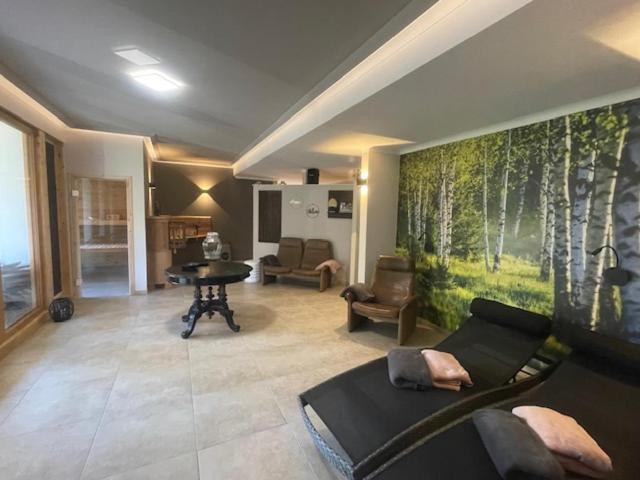 Hotel Kreuzbergbaude Beim Berzdorfer See Mit Wohlfuehl Sauna Markersdorf Esterno foto